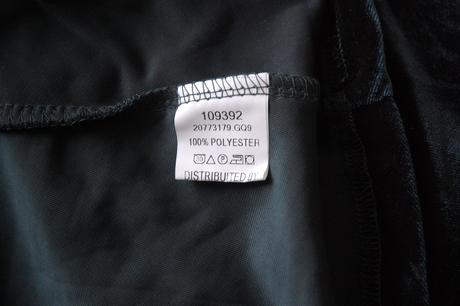 Elegantné smaragdovo zelené zamatové šaty, timeout,m