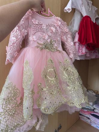 Dievčenské šaty, 86