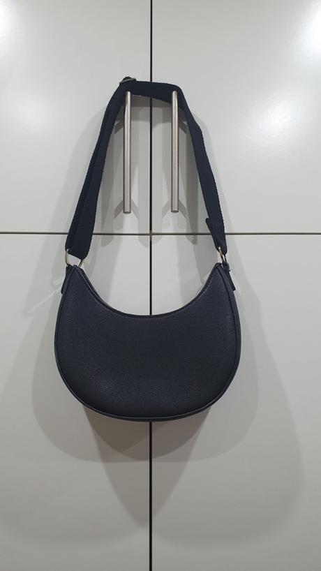 Kabelka mango, mango