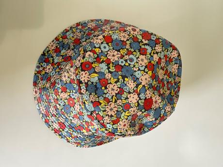 Nádherný kvetinový klobúk do dažďa od boden, mini boden