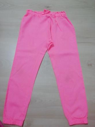 Letne tenke neonové nohavice 122/128, 122