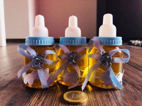 Dekoracne flasticky s medom,