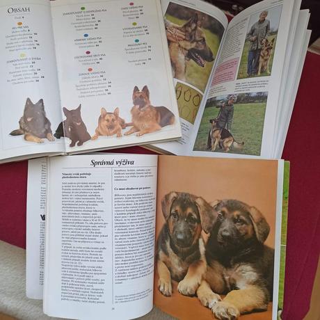 Balík knih nemecký ovčiak,