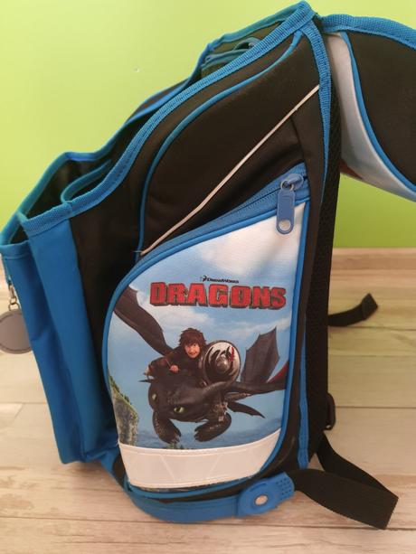 Školská taška ako vycvičiť draka, 