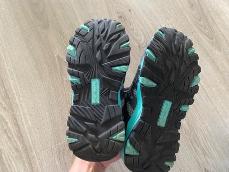 Turistické topánky, 32