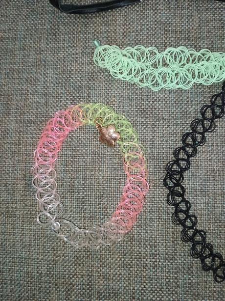 Náhrdelníky na krk, cena spolu, 