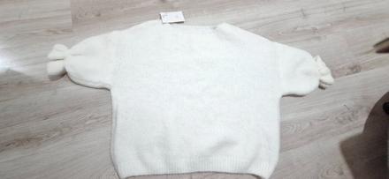 Biely sveter, l