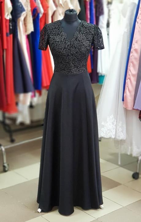 Čierne spoločenské šaty - s, s