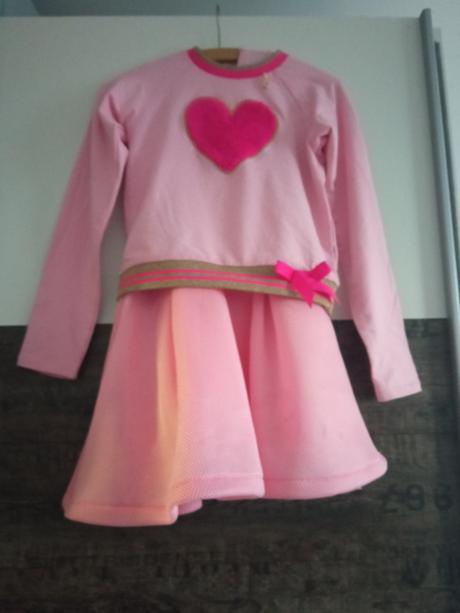 Šaty s mikinou, 140