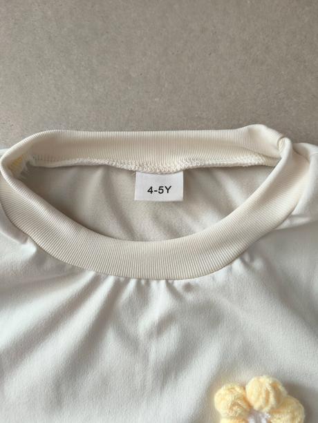 Dievčenské šatky, 110