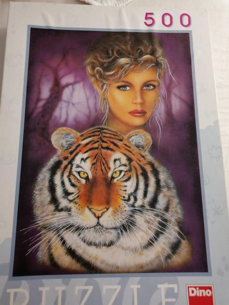 Dino puzzle, žena s tigrom, 