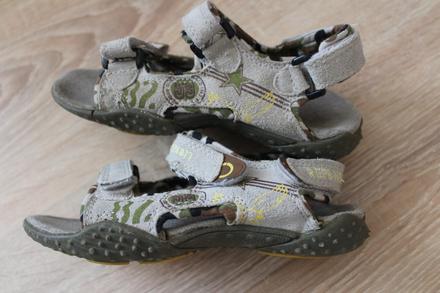 Sandálky maskáčové, 29