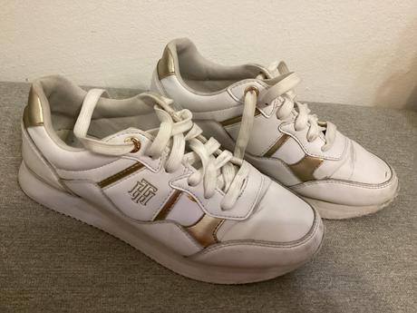 Tenisky s poškodením, tommy hilfiger,36