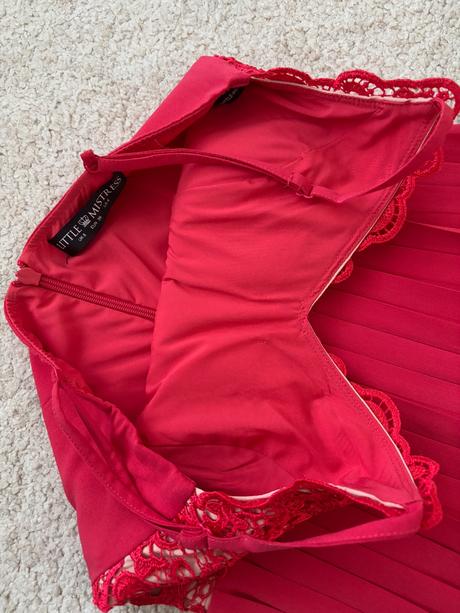 Spoločenské šaty, 36