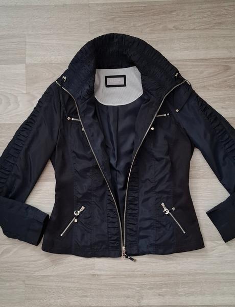 Bundička dámska, c&a,38