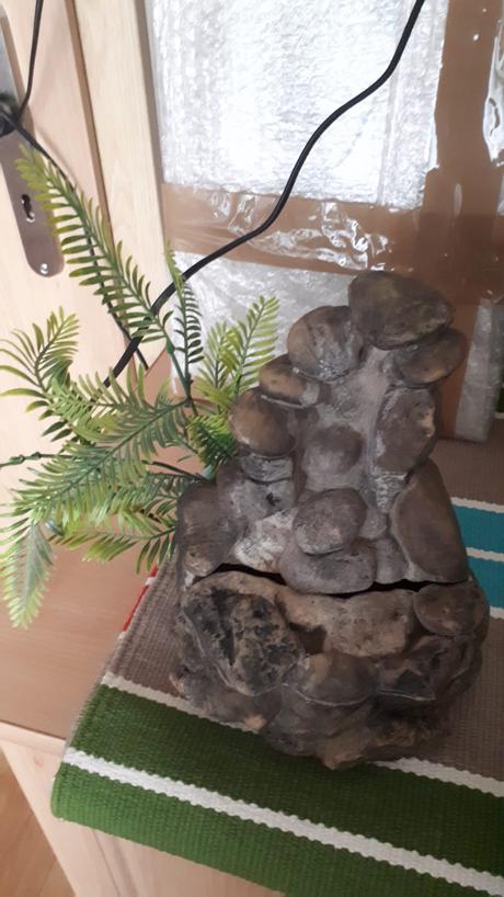 Terárium s rozmermi 50x50x90, príslušenstvo v cene,