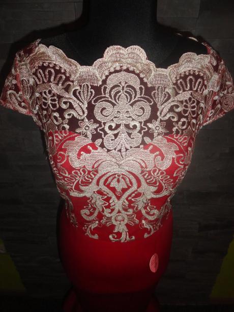 Luxusné červeno zlaté šaty, 38 / m