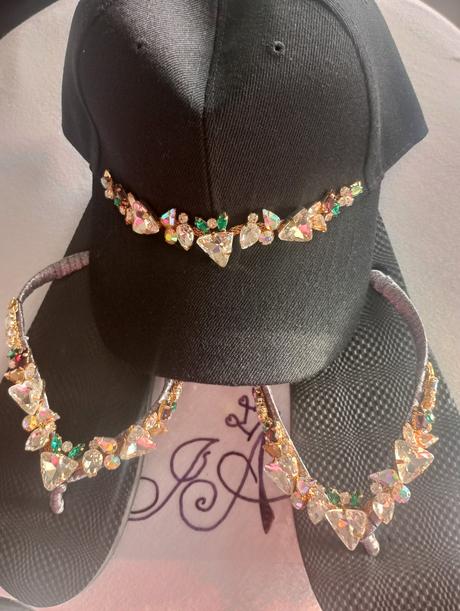 Šľapky +šiltovka, 39