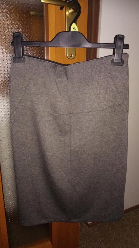 Sivá dámska sukňa len oprana, esmara,s
