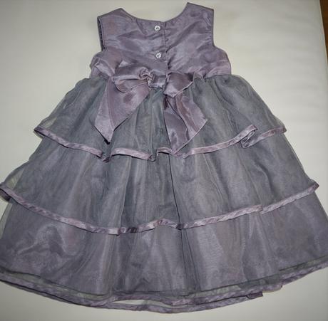 104 volanikove saty,4 r., 104