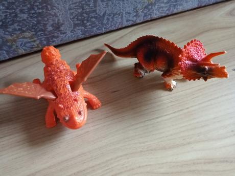 Postavicky, dino,tucniaci,mys.,