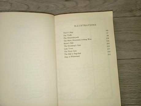 Tolkien - hobbit paperback, 