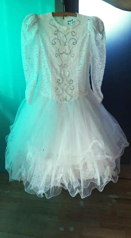 Trojo bielych siat, 128