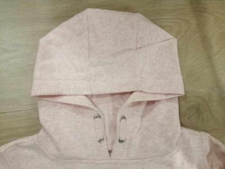 Mikinka, reserved,158