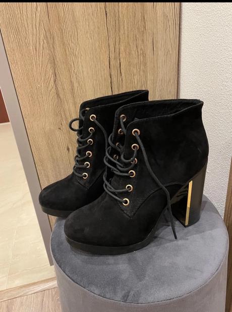 Cierne semisove cizmy so zlatym opatkom 39, new look,39