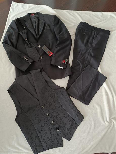 Svadobný / slávnostný komplet oblek, 44