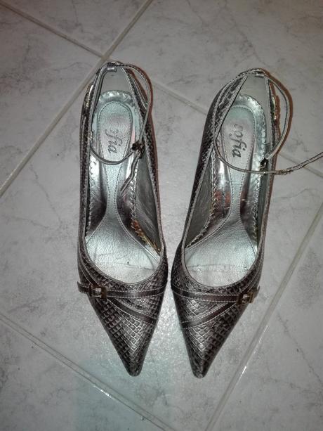 Kovovo strieborné lodičky, 37