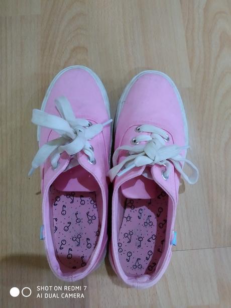 Tenisky, reserved,34