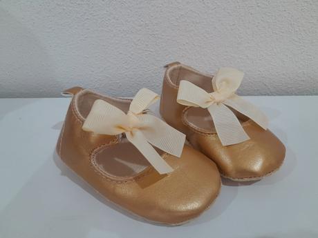 Topánočky mašľou, 18