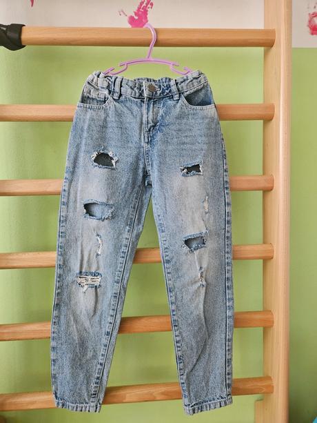 Dievčenské rifle,roztrhané, moderné, 140