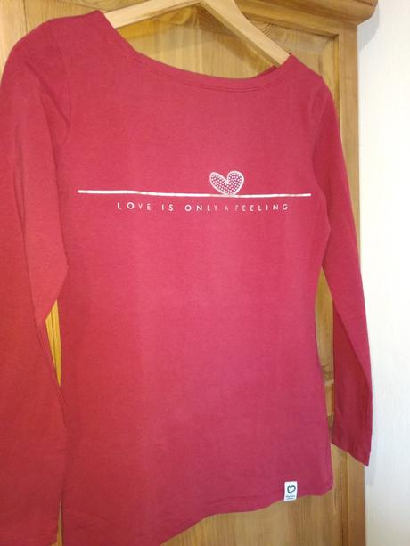 Nové tričko, m / s