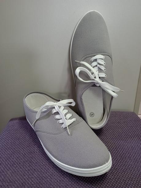 Tenisky, prezuvky, 42 / 43