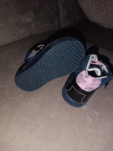 Vyššie topanky-tenisky, 20