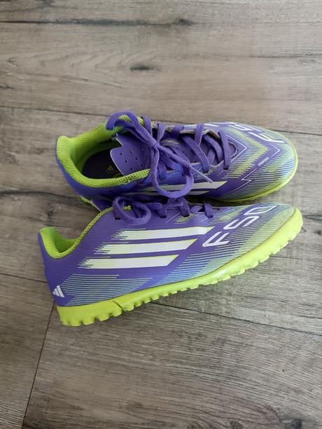 Turfy, adidas,32