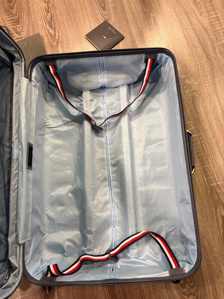Tommy hilfiger nový velky cestovný kufor, tommy hilfiger