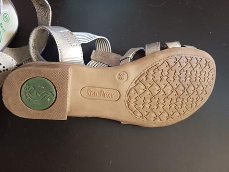 Strieborné sandále footflexx, 38