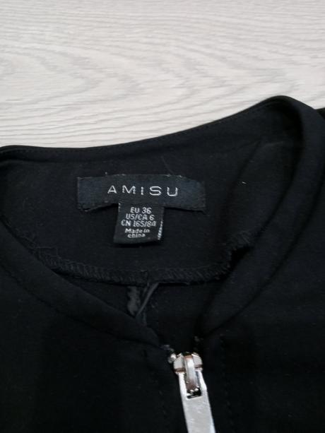 Čierna bundička, new yorker,36