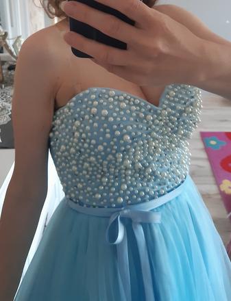 Exkluzívne šaty, s