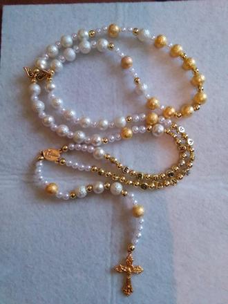 Ruženec s menom a dátumom, 