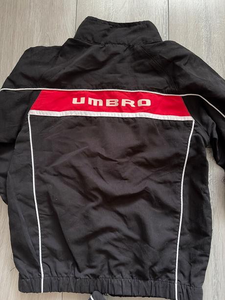Predám umbro súpravu, umbro,122