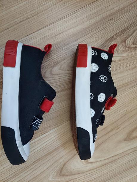 Tenisky spiderman, 30