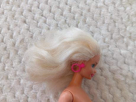 Ruffle fun riviera barbie 1994,