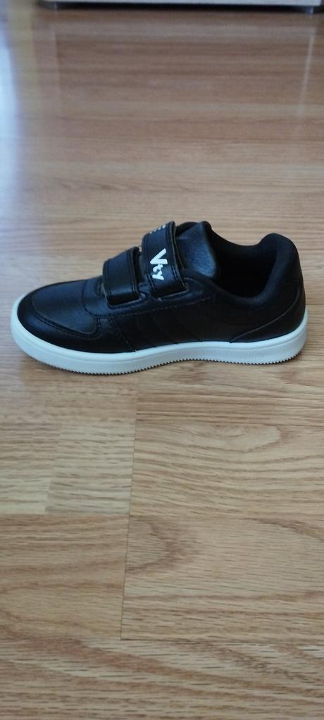 Chlapčenské tenisky, 29