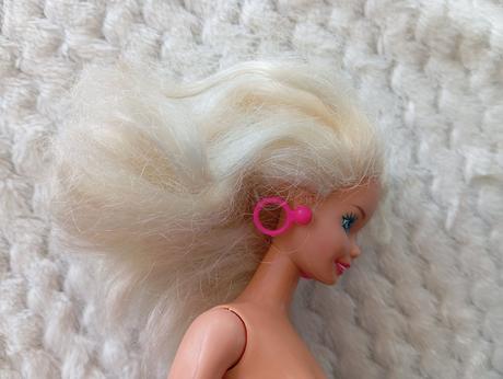 Ruffle fun riviera barbie 1994,