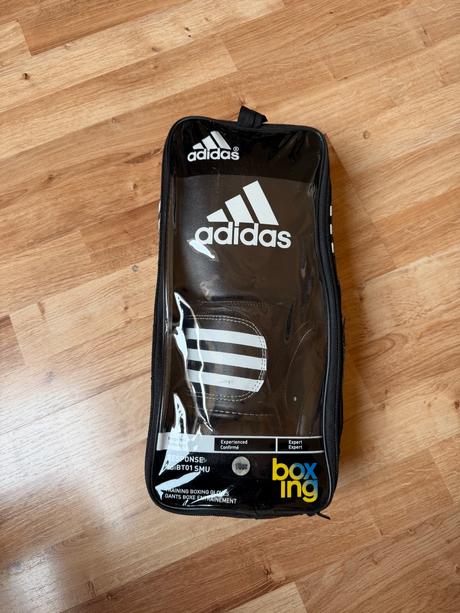 Boxerské rukavice adidas, 