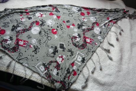 Balík šály a šatky, l